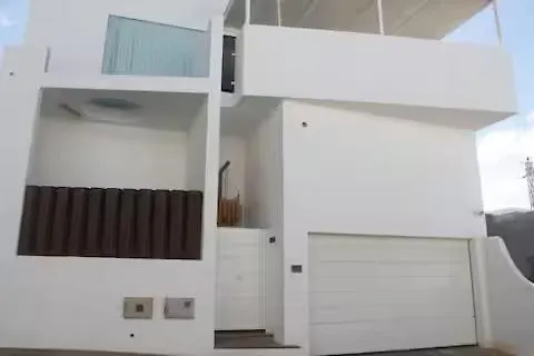 Pool House *