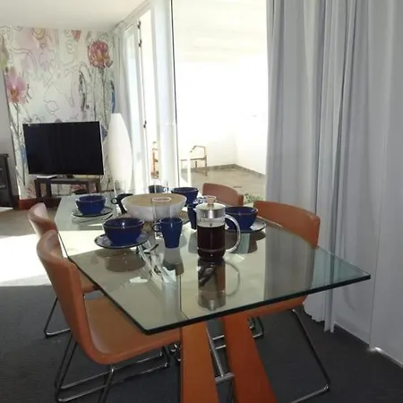 Pool House 라 산타
